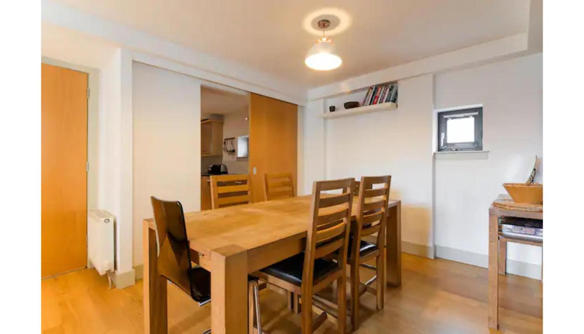 Appartamento Modern Flat In The Middle Of Old Town Edimburgo Esterno foto