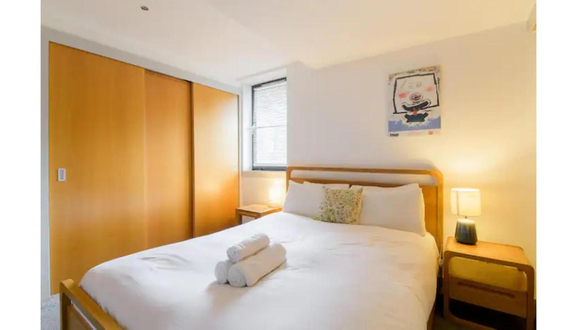 Appartamento Modern Flat In The Middle Of Old Town Edimburgo Esterno foto