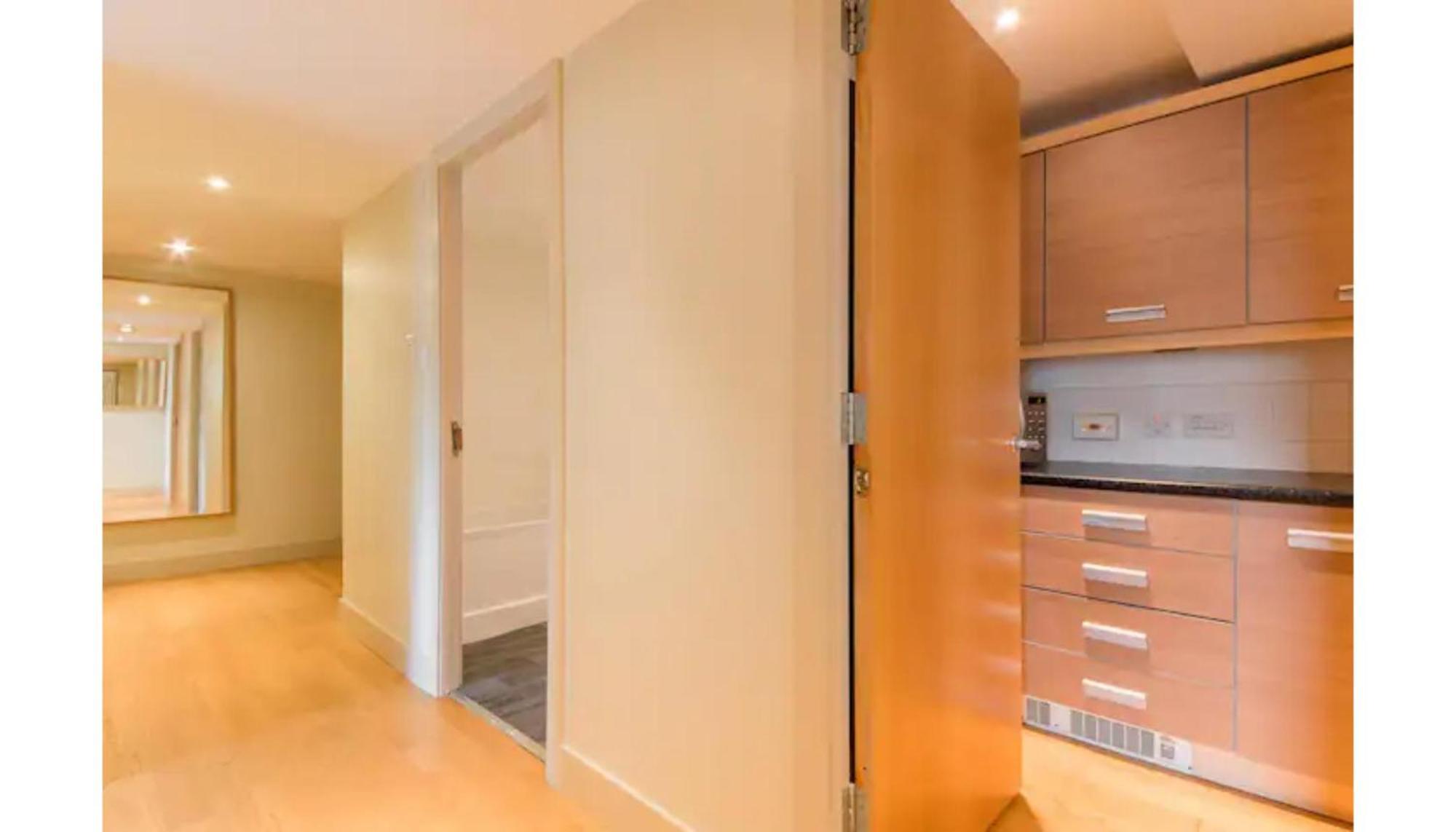 Appartamento Modern Flat In The Middle Of Old Town Edimburgo Esterno foto