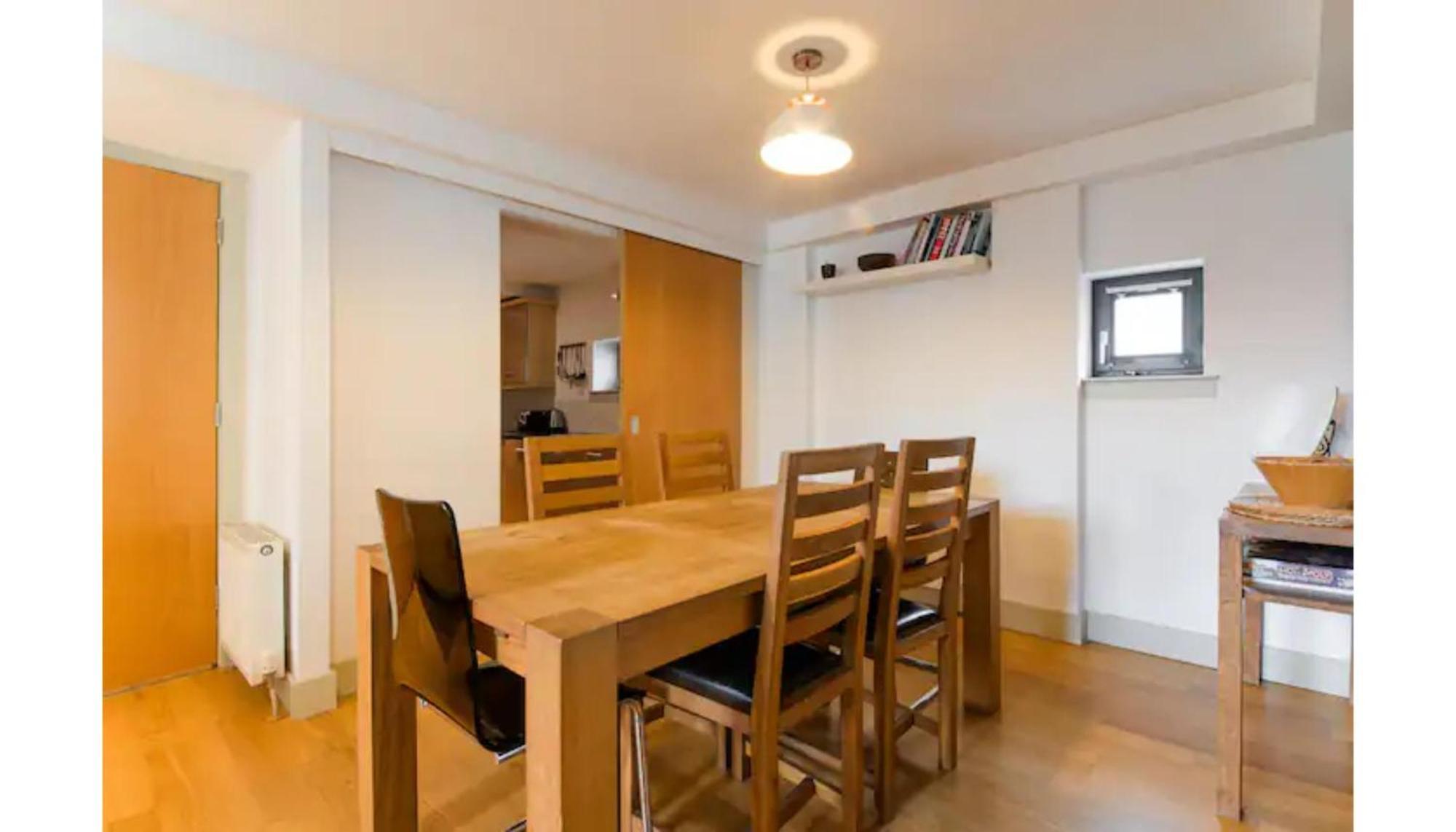 Appartamento Modern Flat In The Middle Of Old Town Edimburgo Esterno foto