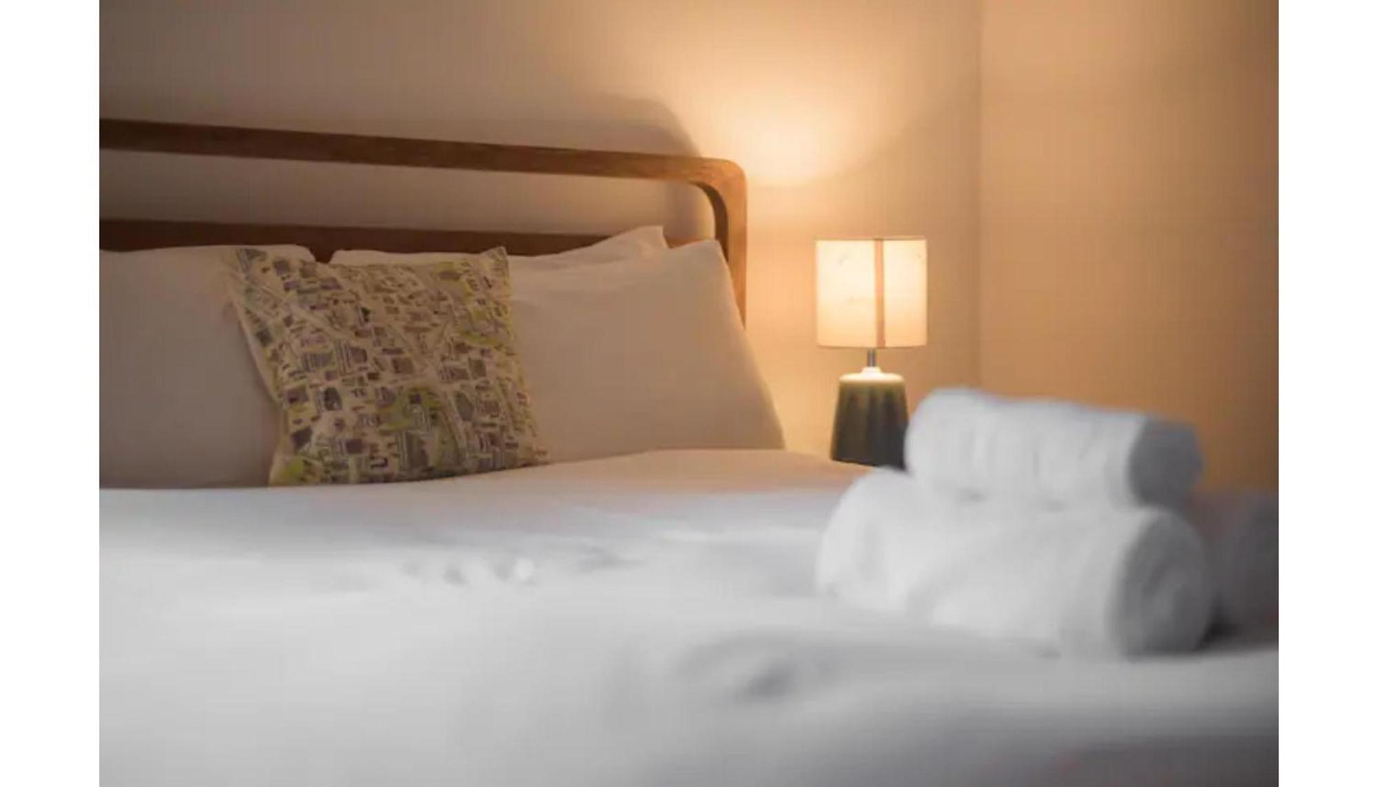 Appartamento Modern Flat In The Middle Of Old Town Edimburgo Esterno foto