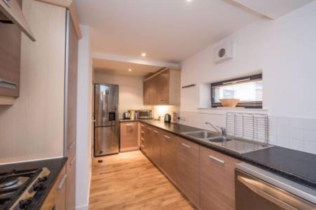 Appartamento Modern Flat In The Middle Of Old Town Edimburgo Esterno foto