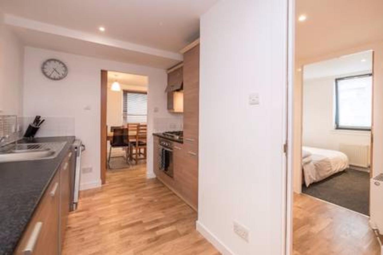 Appartamento Modern Flat In The Middle Of Old Town Edimburgo Esterno foto